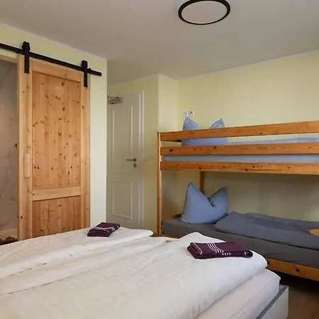 بيت ضيافة Hochwaldbaude 2*