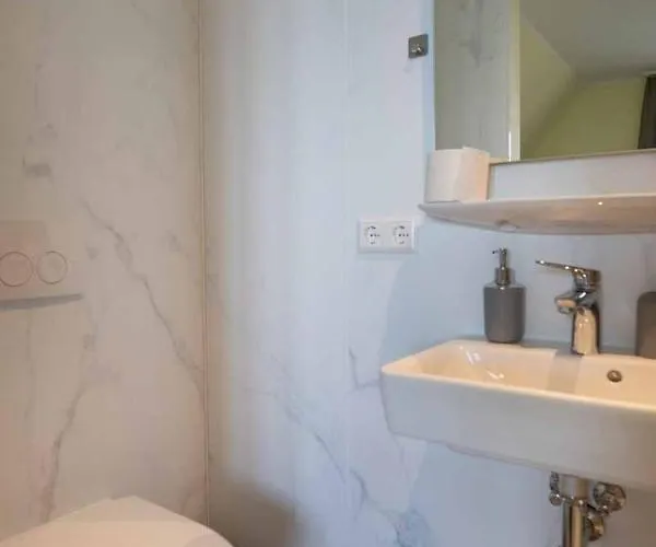 Hochwaldbaude 2* Hain (Saxony)